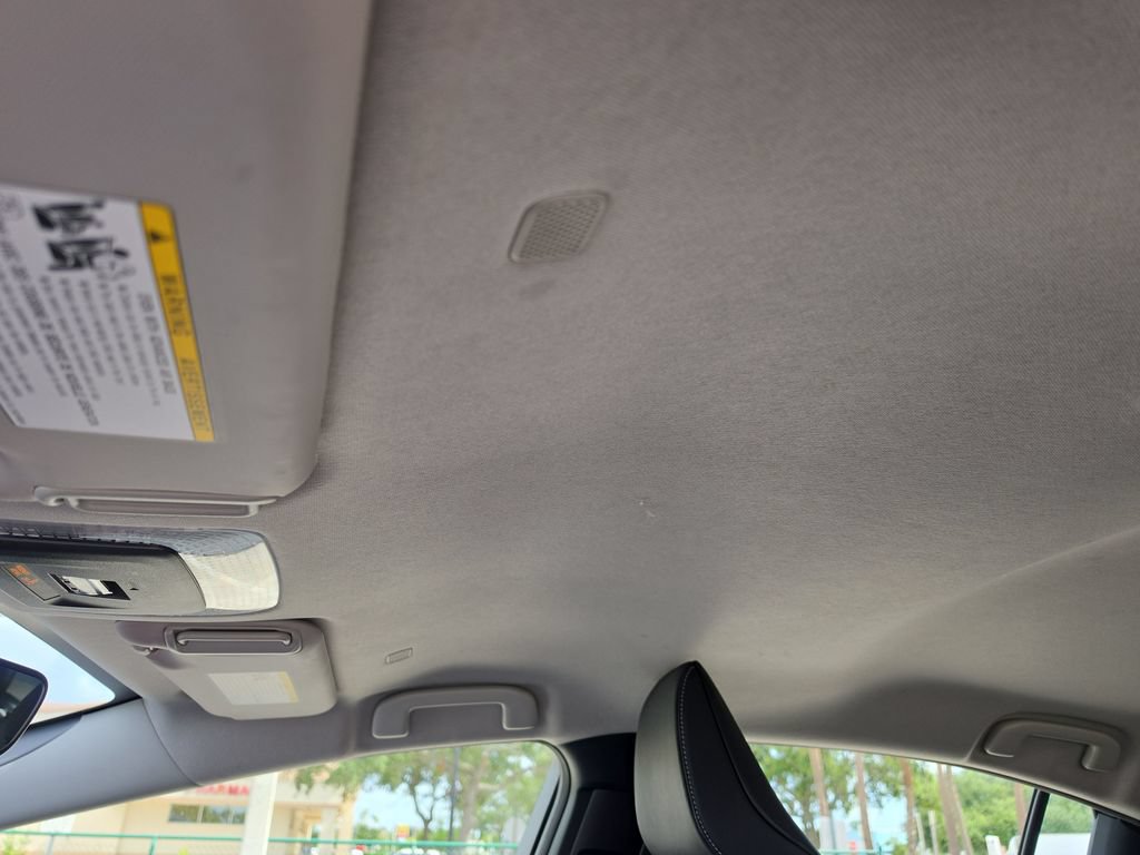 Used 2024 Toyota Prius XLE FWD image 24