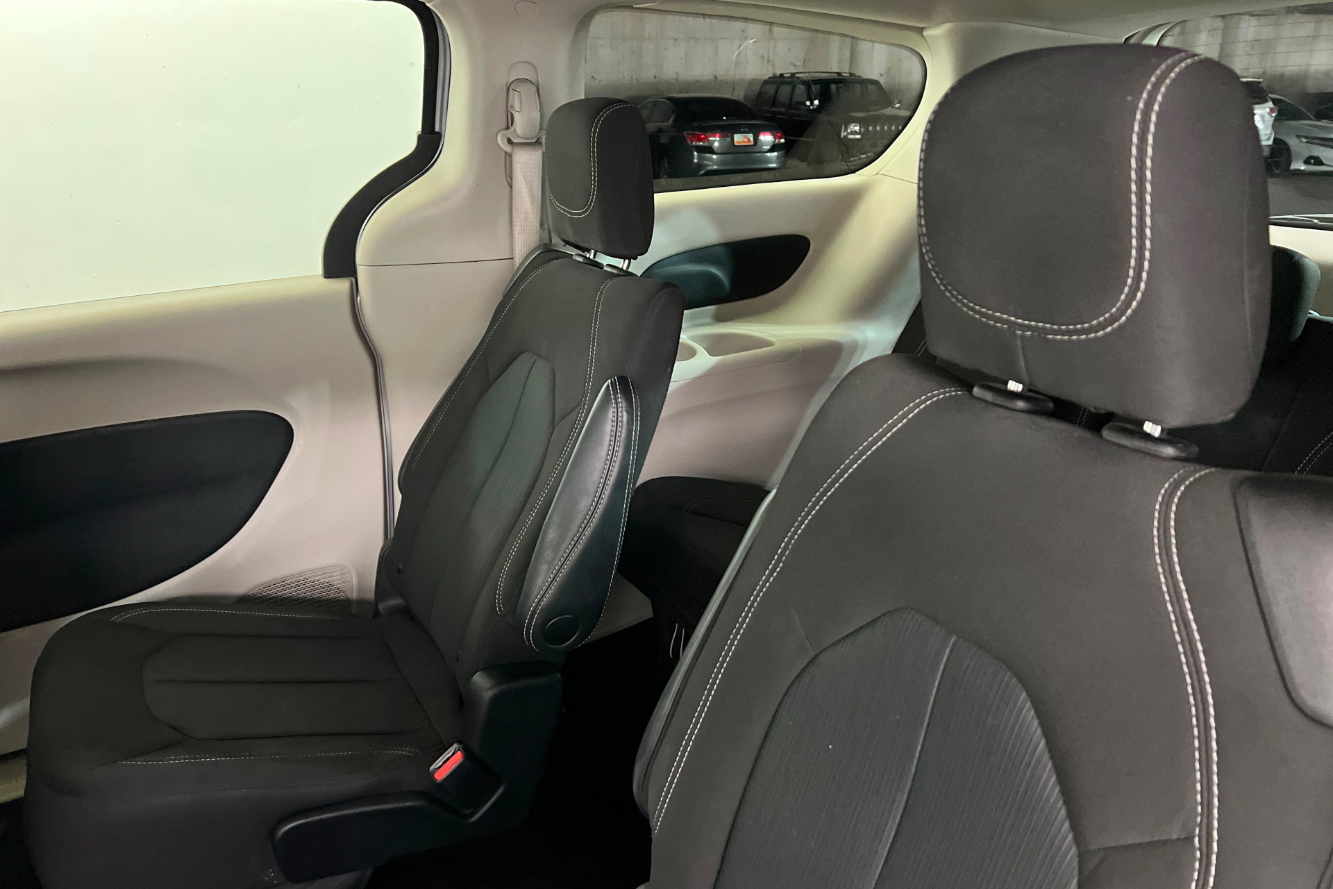 Certified 2023 Chrysler Voyager LX FWD image 19