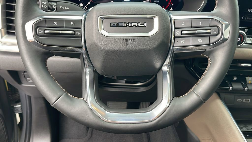 Used 2024 GMC Canyon Denali image 21