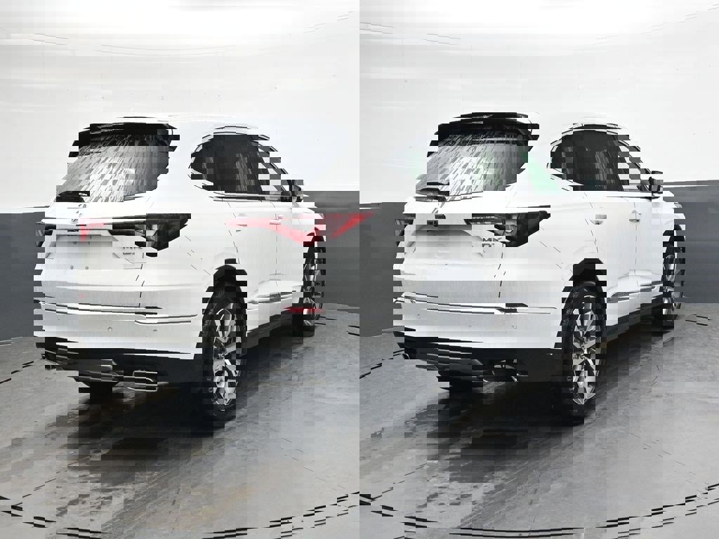Used 2025 Acura MDX FWD w/ Technology Package image 4