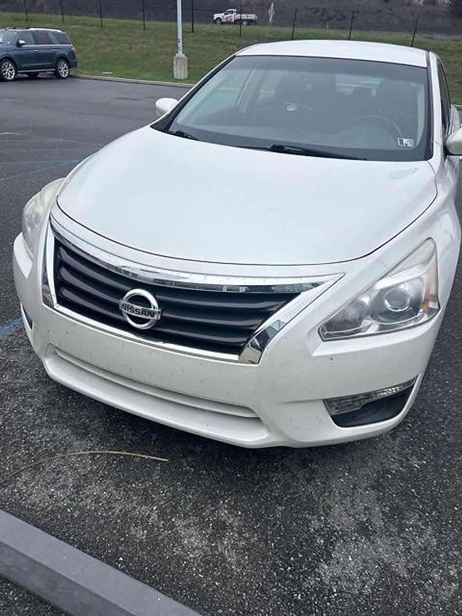 Used 2013 Nissan Altima 2.5 SV image 3