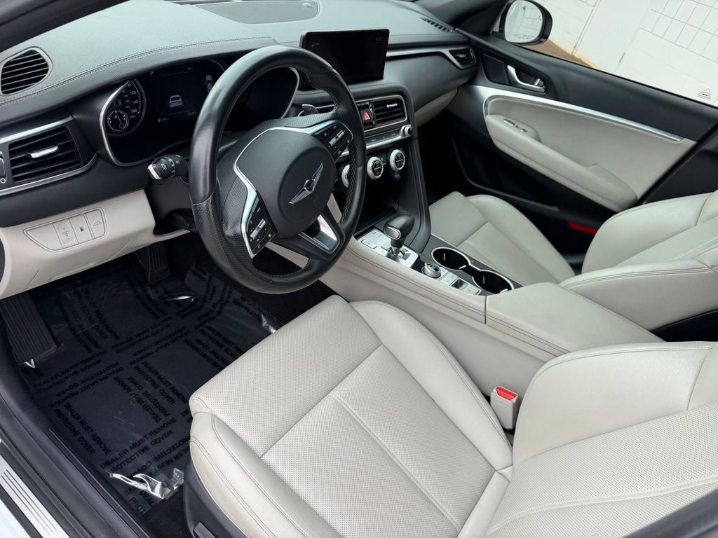 Used 2022 Genesis G70 2.0T RWD image 2