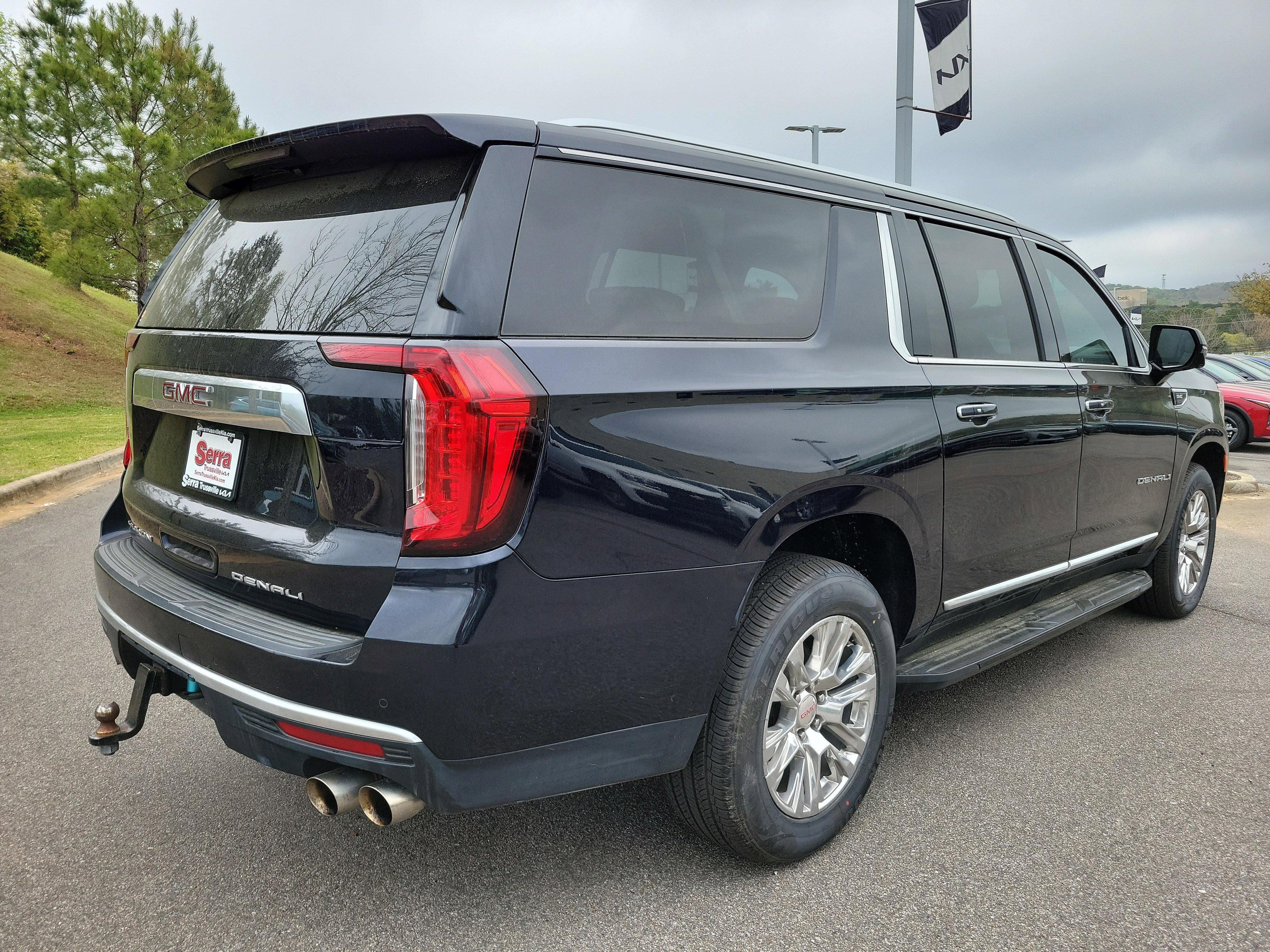 Used 2021 GMC Yukon XL Denali image 24
