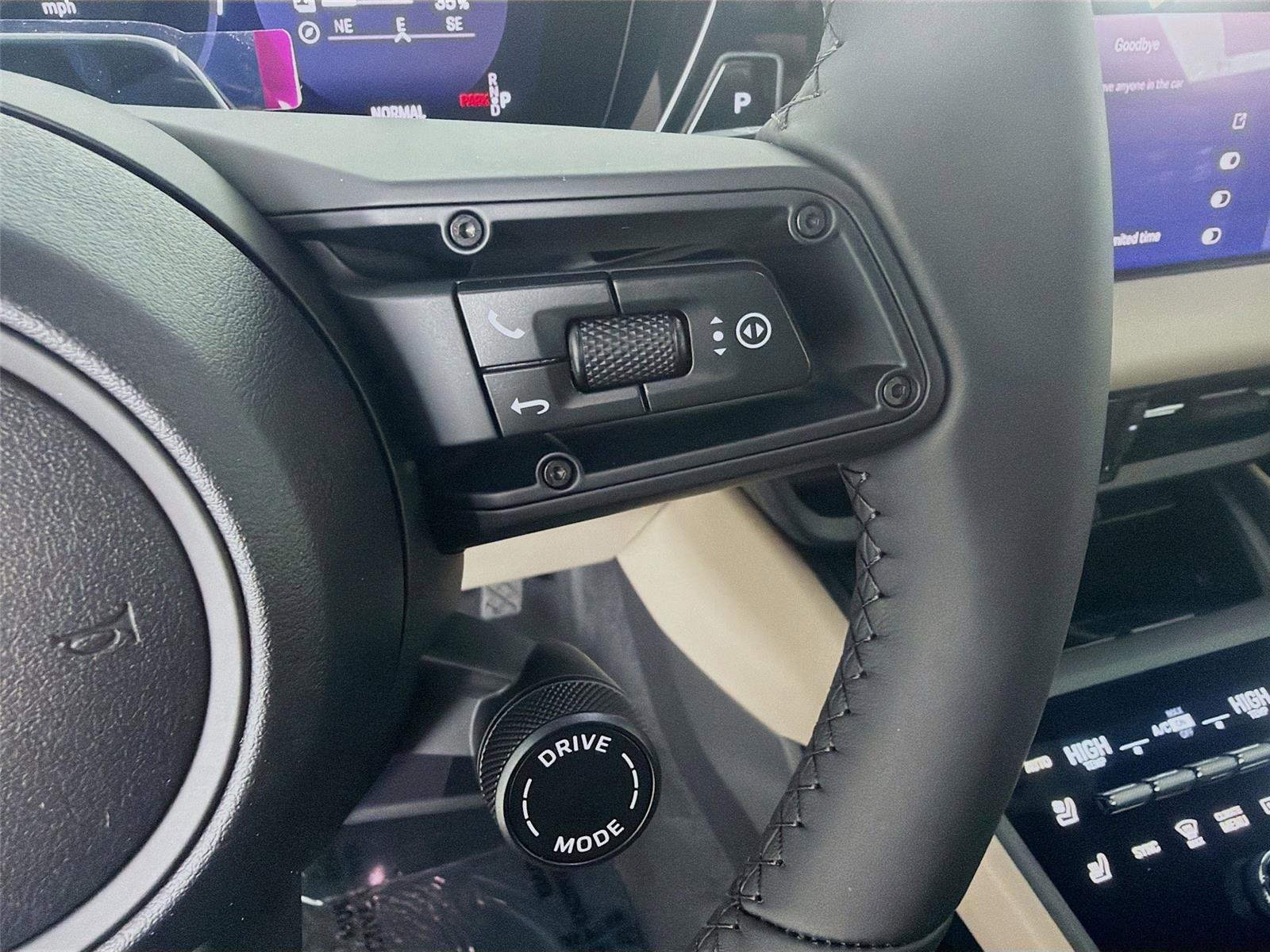 New 2026 Porsche Macan Electric image 14