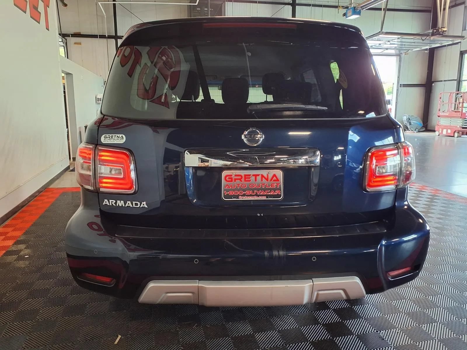 Used 2017 Nissan Armada SV AWD/4WD image 6