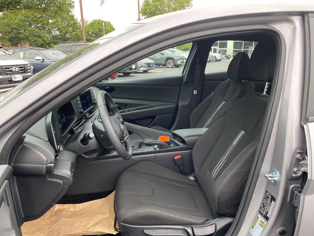 New 2026 Hyundai Elantra Sport FWD image 12