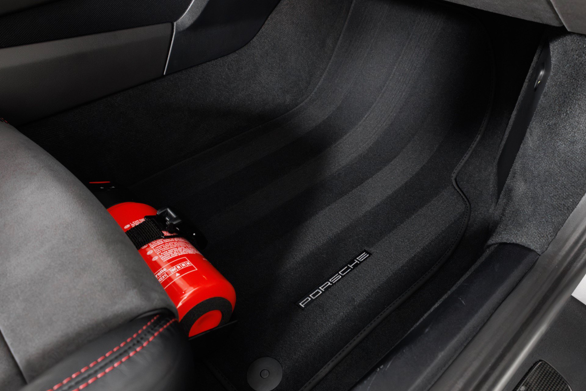 Used 2018 Porsche 911 GT2 RS RWD image 40