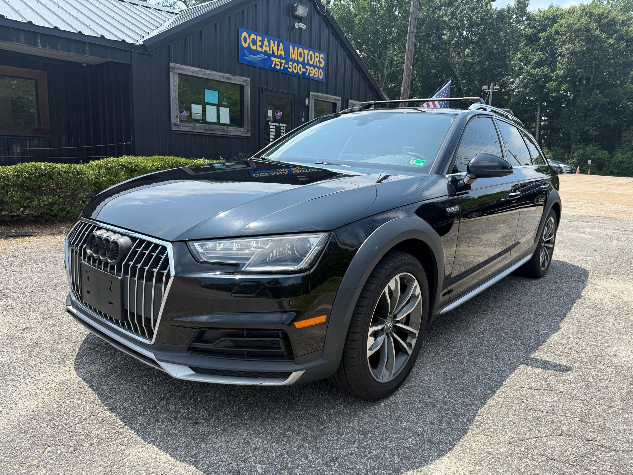 Used 2017 Audi A4 2.0T allroad Premium w/ Convenience Package image 1