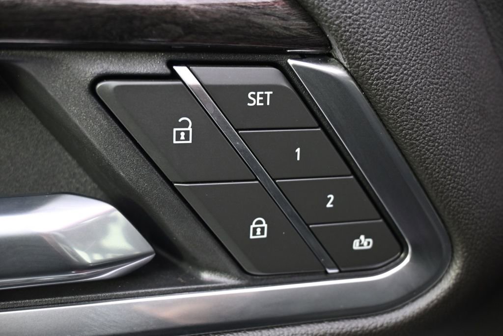 Used 2025 Chevrolet Silverado 3500 LTZ w/ LTZ Premium Package image 25