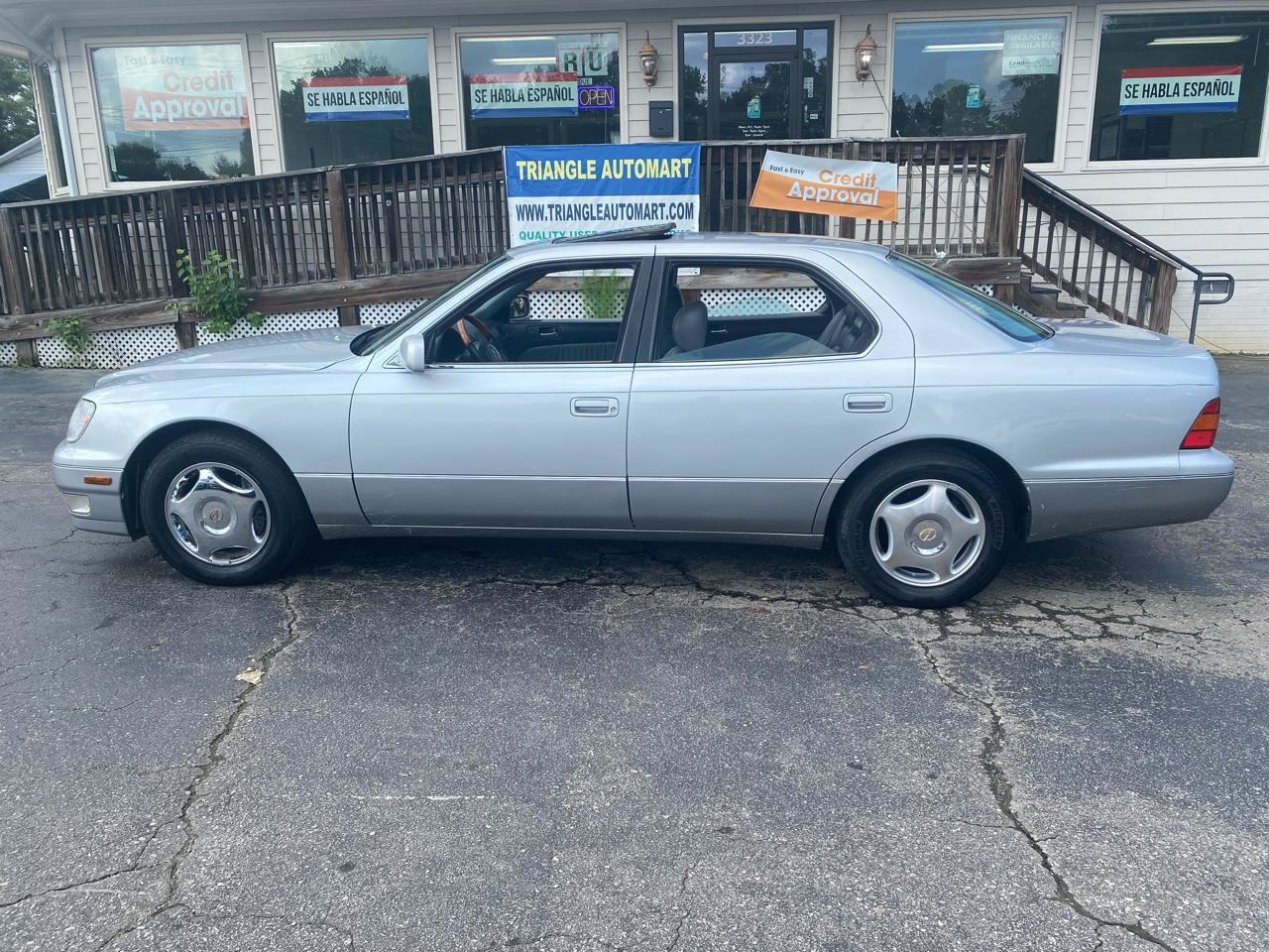 Used 1999 Lexus LS 400 RWD image 8
