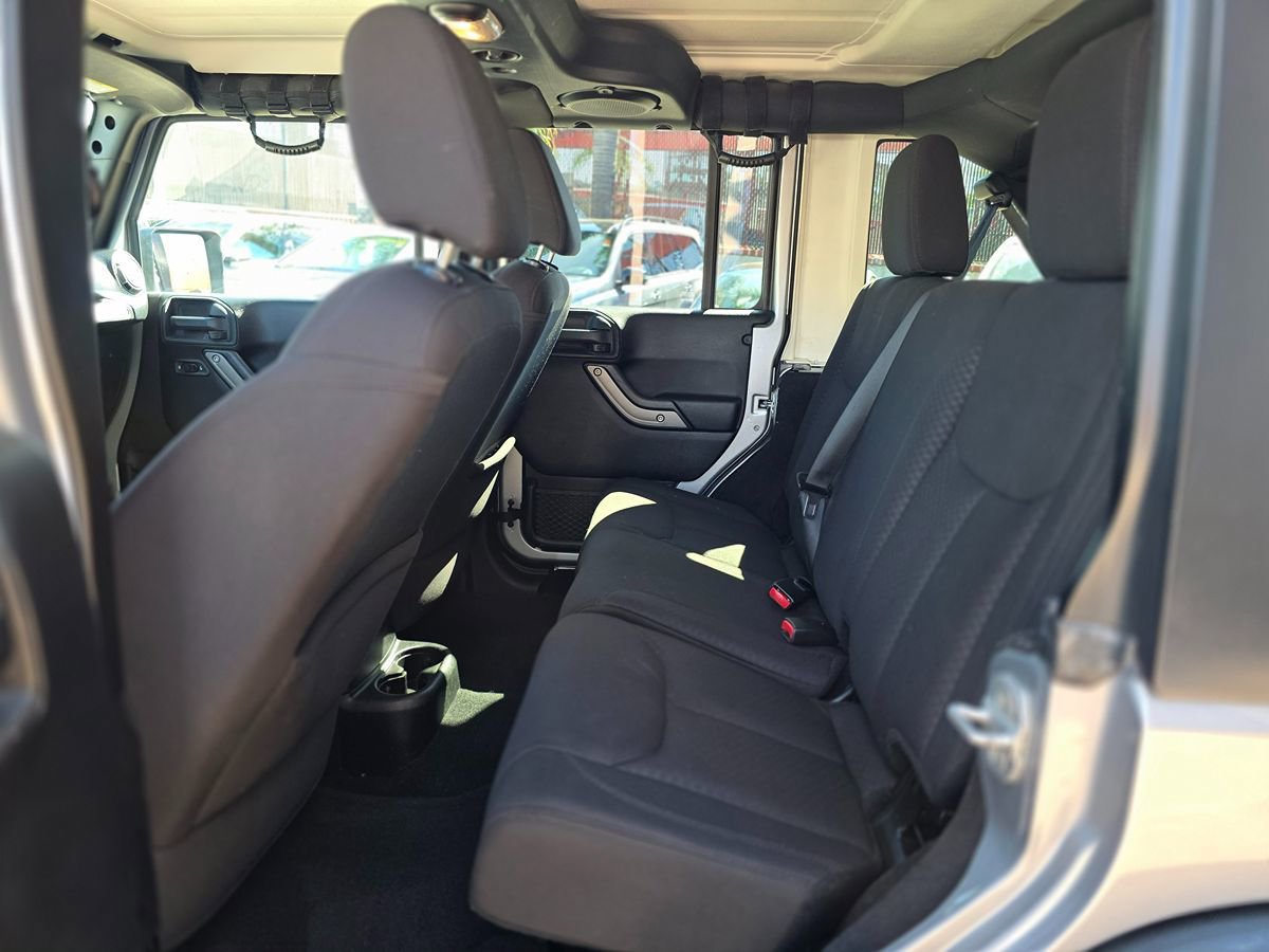 Used 2013 Jeep Wrangler Unlimited Sport AWD/4WD image 27