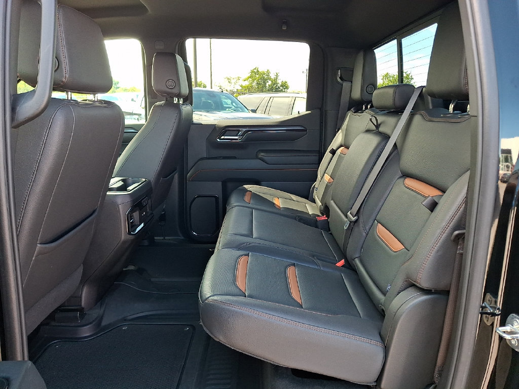Certified 2023 GMC Sierra 1500 AT4 w/ AT4 Premium Package AWD/4WD image 13