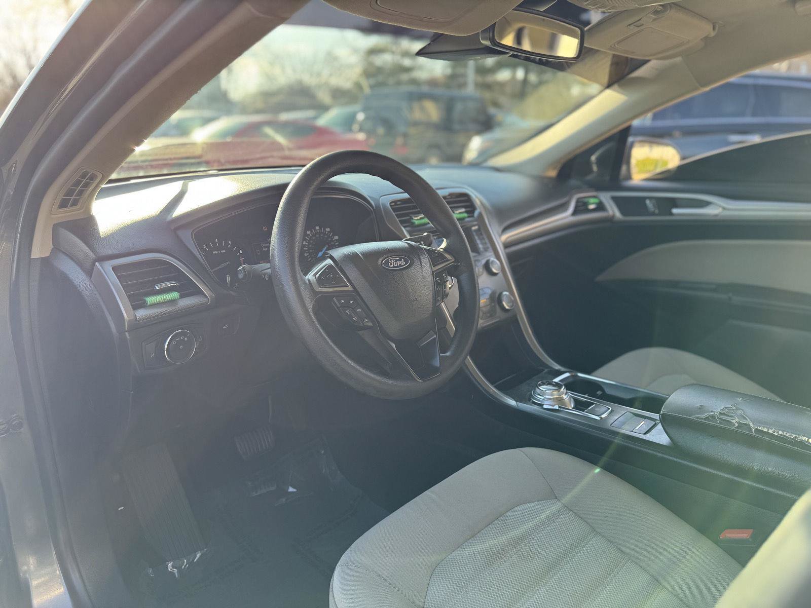 Used 2020 Ford Fusion S FWD image 17