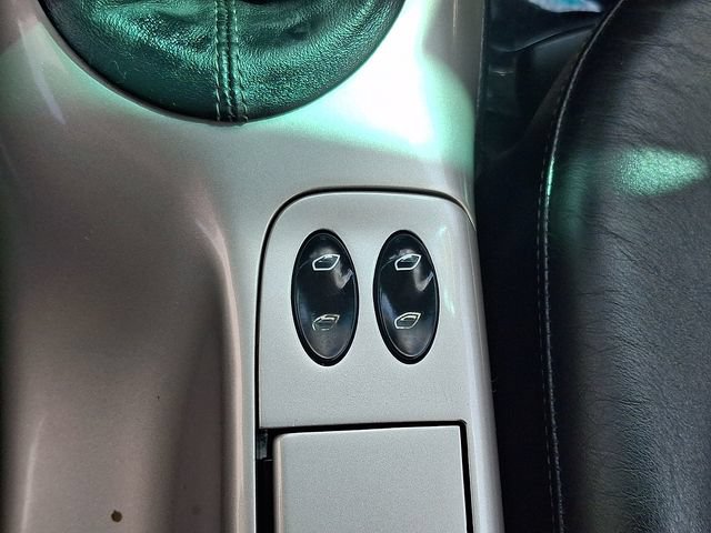 Used 2001 Porsche Boxster RWD image 21