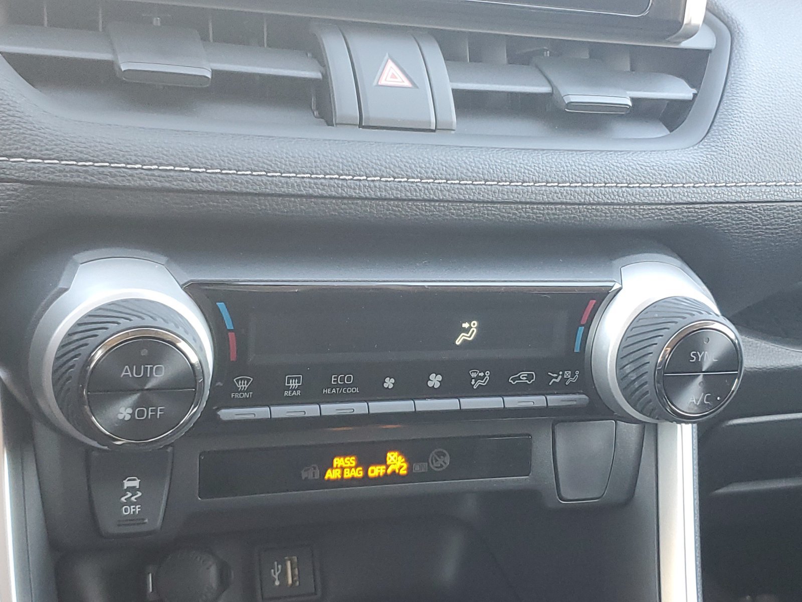 Certified 2025 Toyota RAV4 LE AWD/4WD image 28