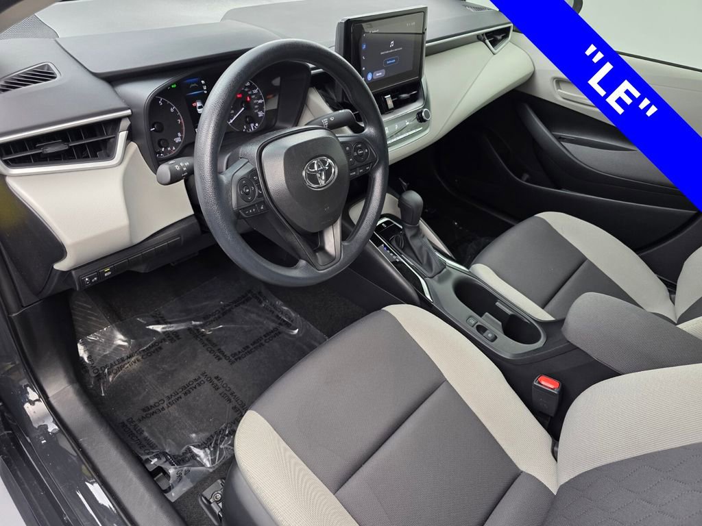 Used 2025 Toyota Corolla LE image 10