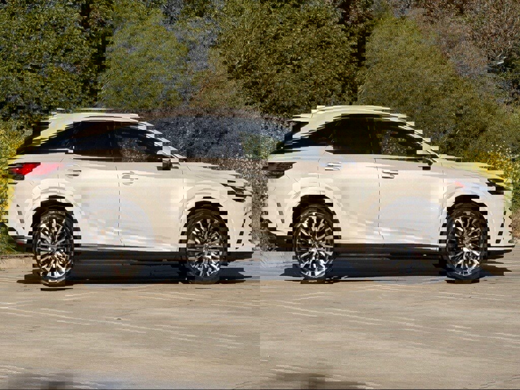 Certified 2024 Lexus RX 350 Premium w/ Accessory Package (Z1) image 11