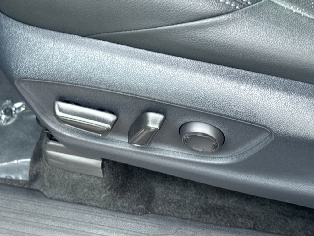 Used 2025 Toyota Tacoma TRD Sport image 50