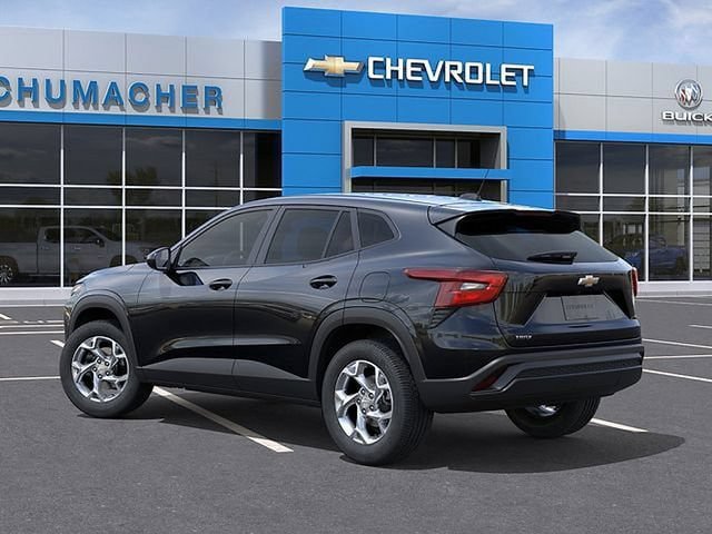 New 2026 Chevrolet Trax LS w/ LS Convenience Package FWD image 3