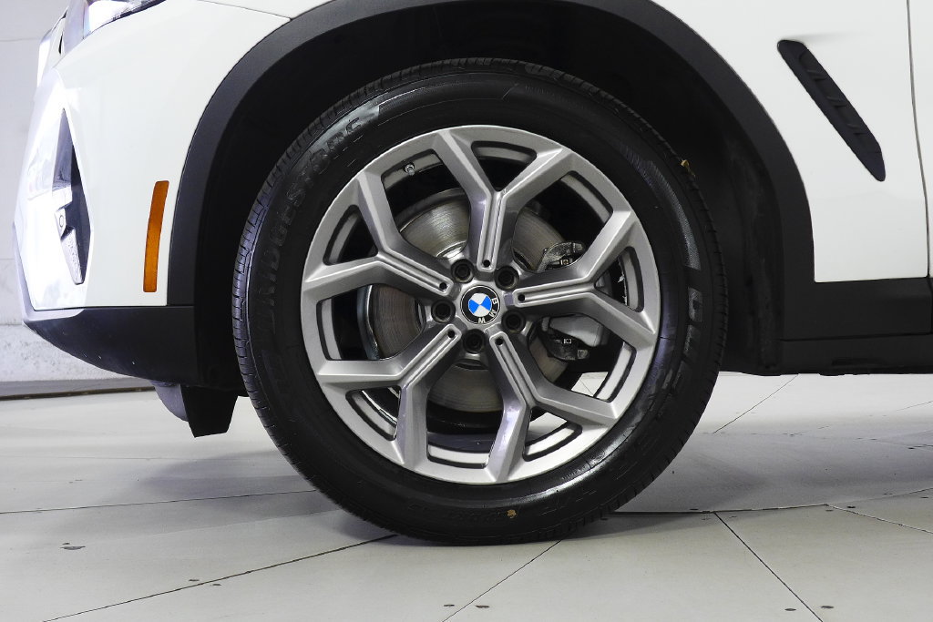 Used 2024 BMW X3 sDrive30i w/ Convenience Package RWD image 5