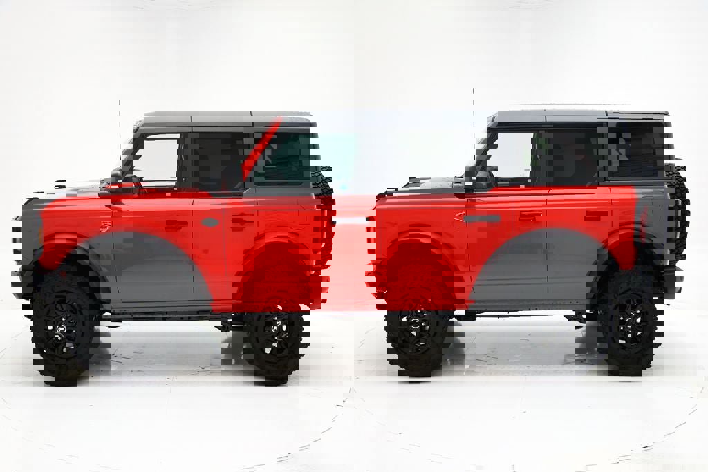 Used 2023 Ford Bronco Wildtrak image 5