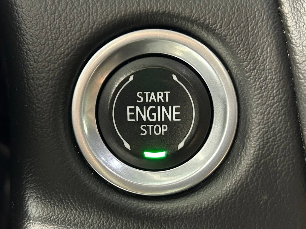 Used 2023 Chevrolet Suburban Premier AWD/4WD image 22