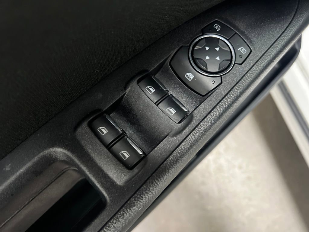 Used 2019 Ford Fusion SE image 13