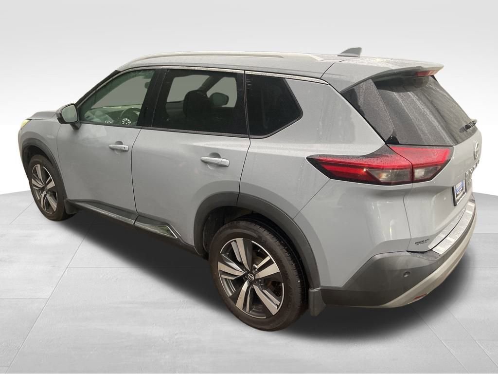 Used 2021 Nissan Rogue SL w/ Premium Package image 2