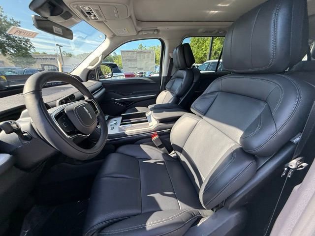 New 2025 Lincoln Navigator L Reserve image 12