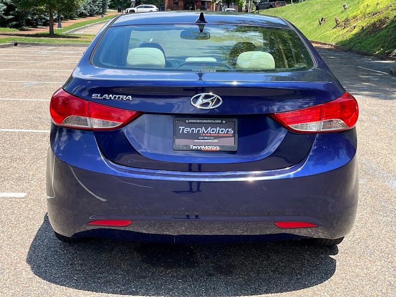 Used 2013 Hyundai Elantra GLS FWD image 21