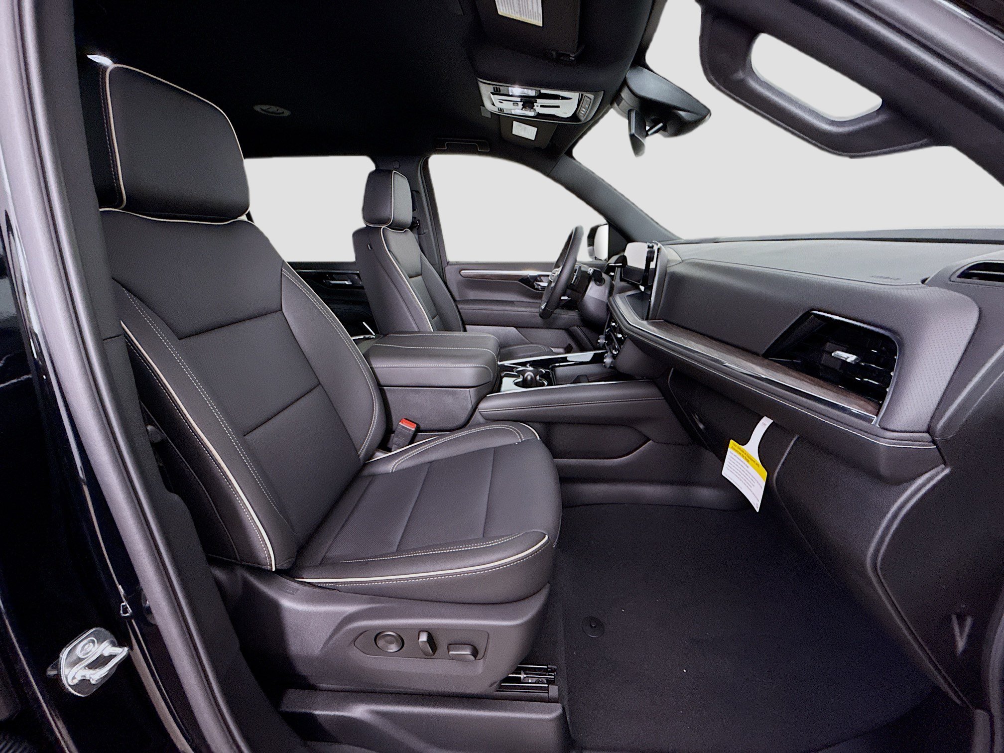 New 2026 Chevrolet Suburban Premier RWD image 31