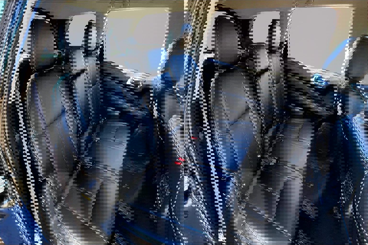 Used 2018 Nissan Pathfinder SL w/ Midnight Edition Package image 25