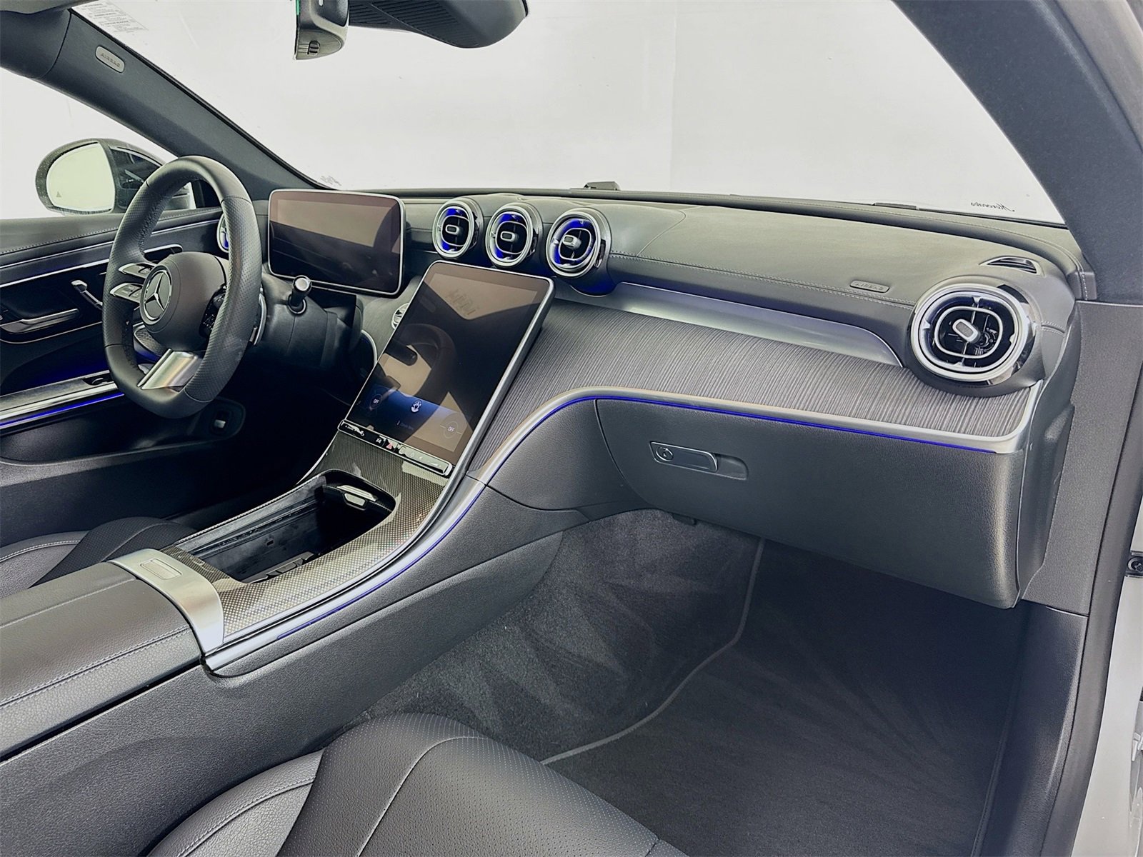 Used 2024 Mercedes-Benz CLE 300 4MATIC Coupe image 27