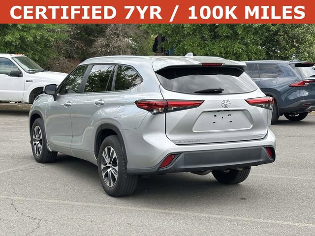 Used 2023 Toyota Highlander XLE FWD image 4