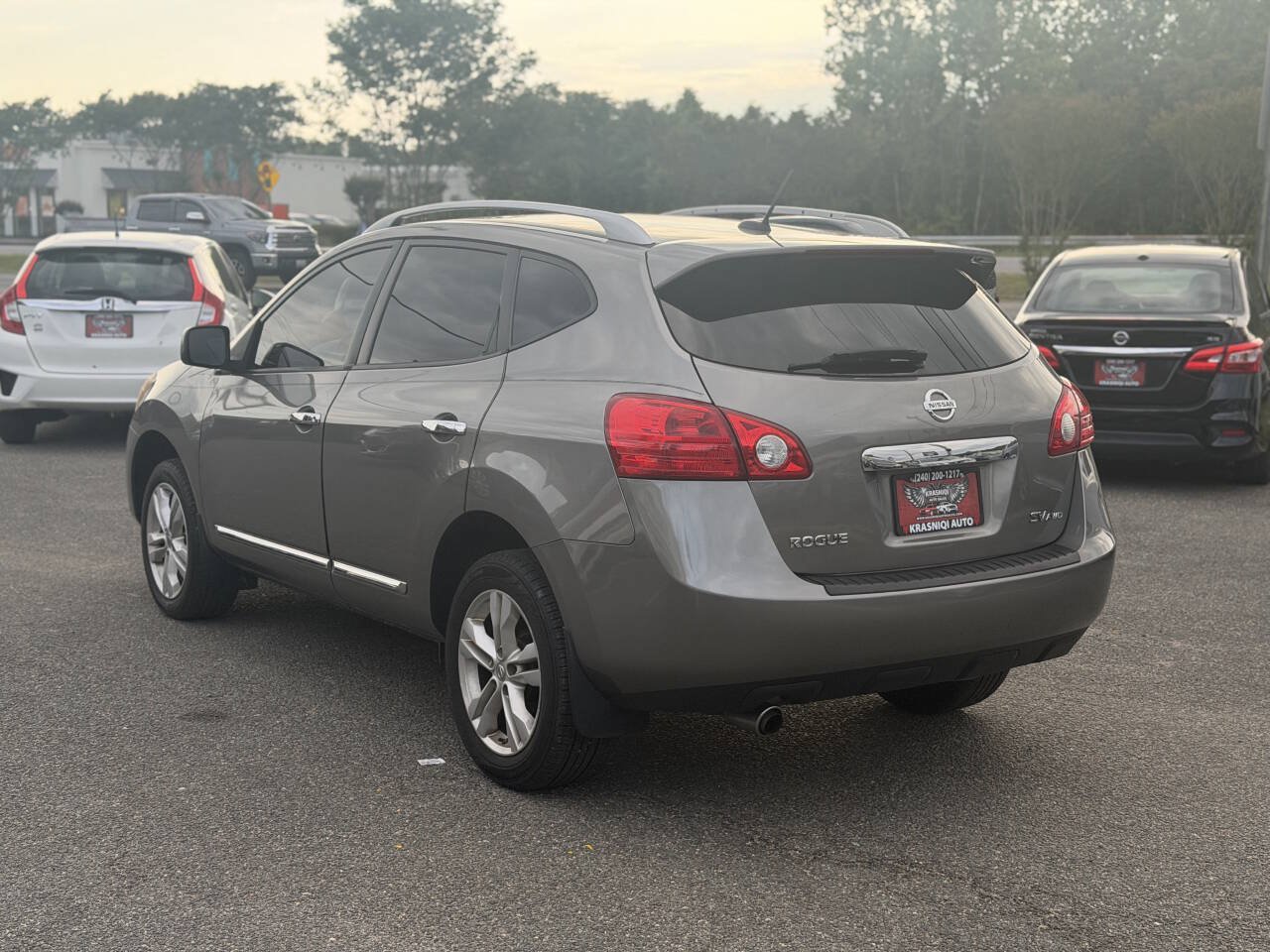 Used 2012 Nissan Rogue SV AWD/4WD image 4