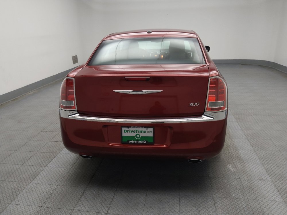 Used 2013 Chrysler 300 image 7