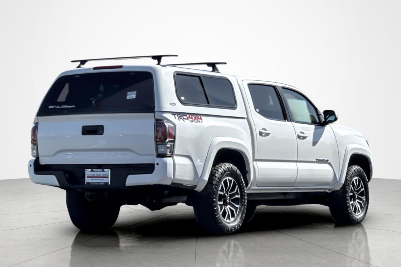 Certified 2022 Toyota Tacoma TRD Sport w/ TRD Premium Sport Package AWD/4WD image 5