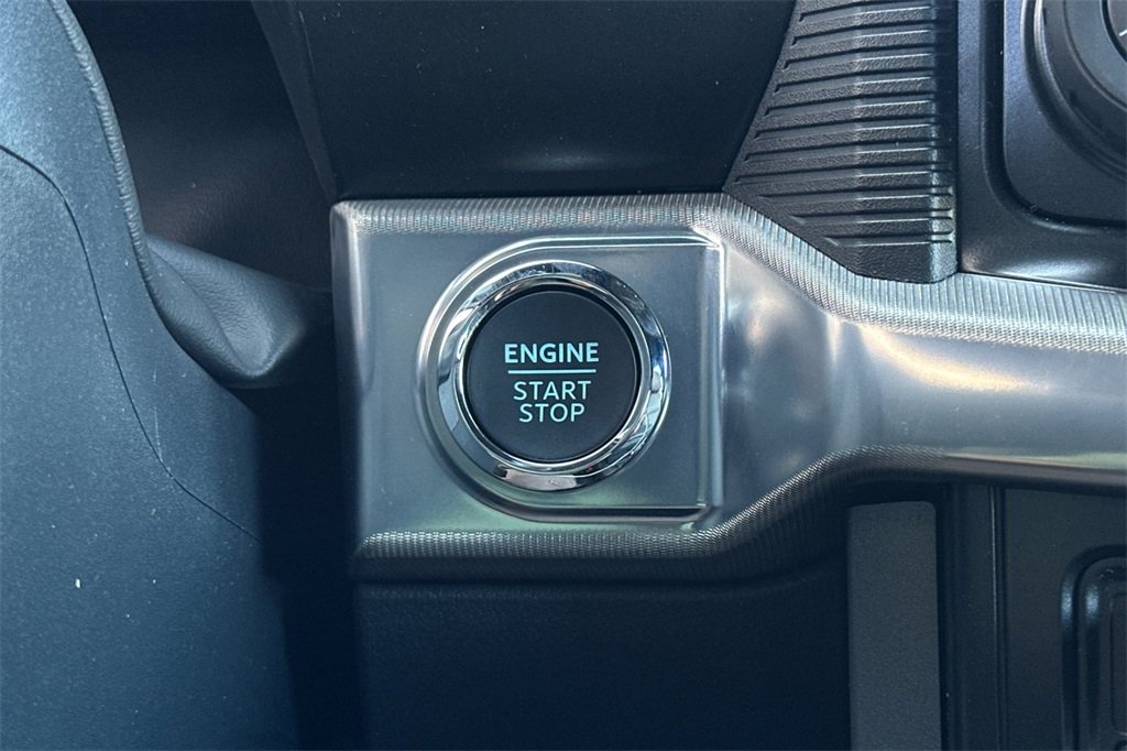 New 2025 Ford F150 Lariat w/ Equipment Group 502A High image 19