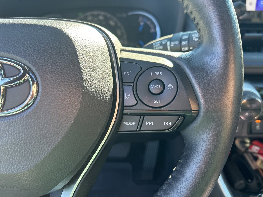 Used 2024 Toyota RAV4 SE image 19