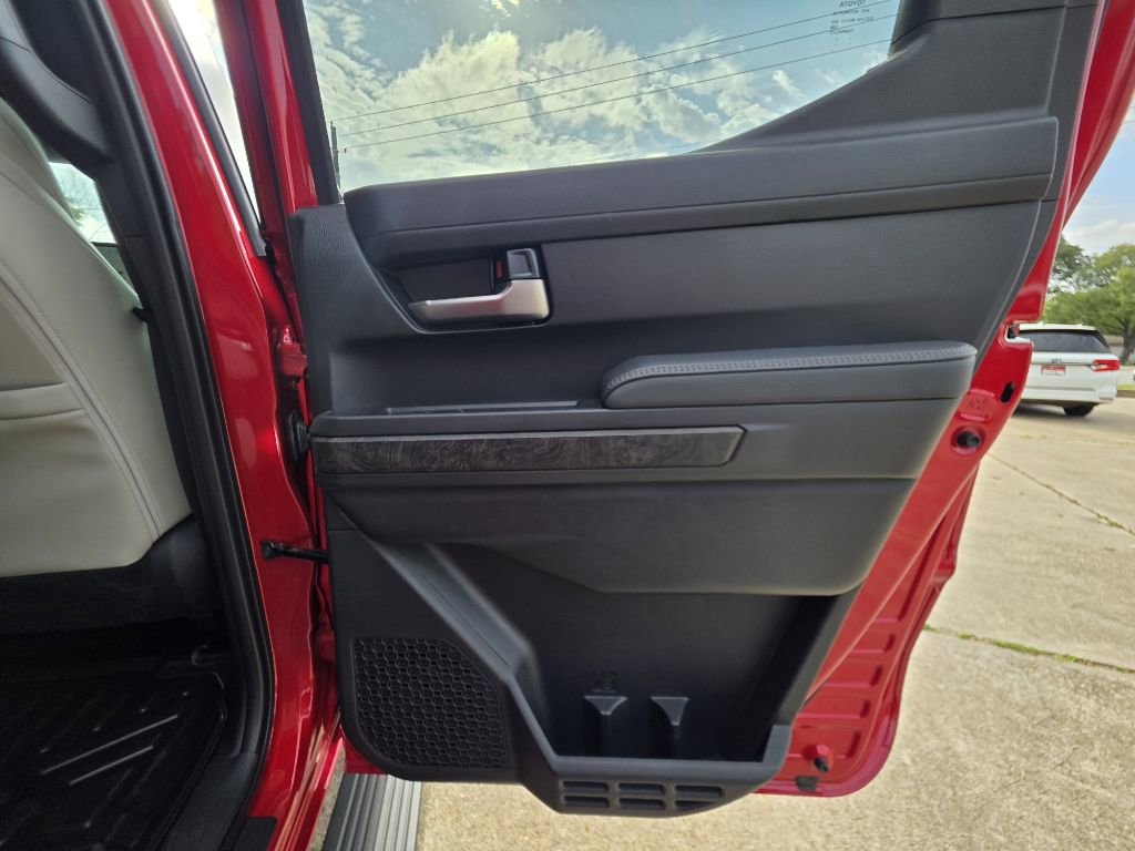 Used 2025 Toyota Tacoma Limited image 26