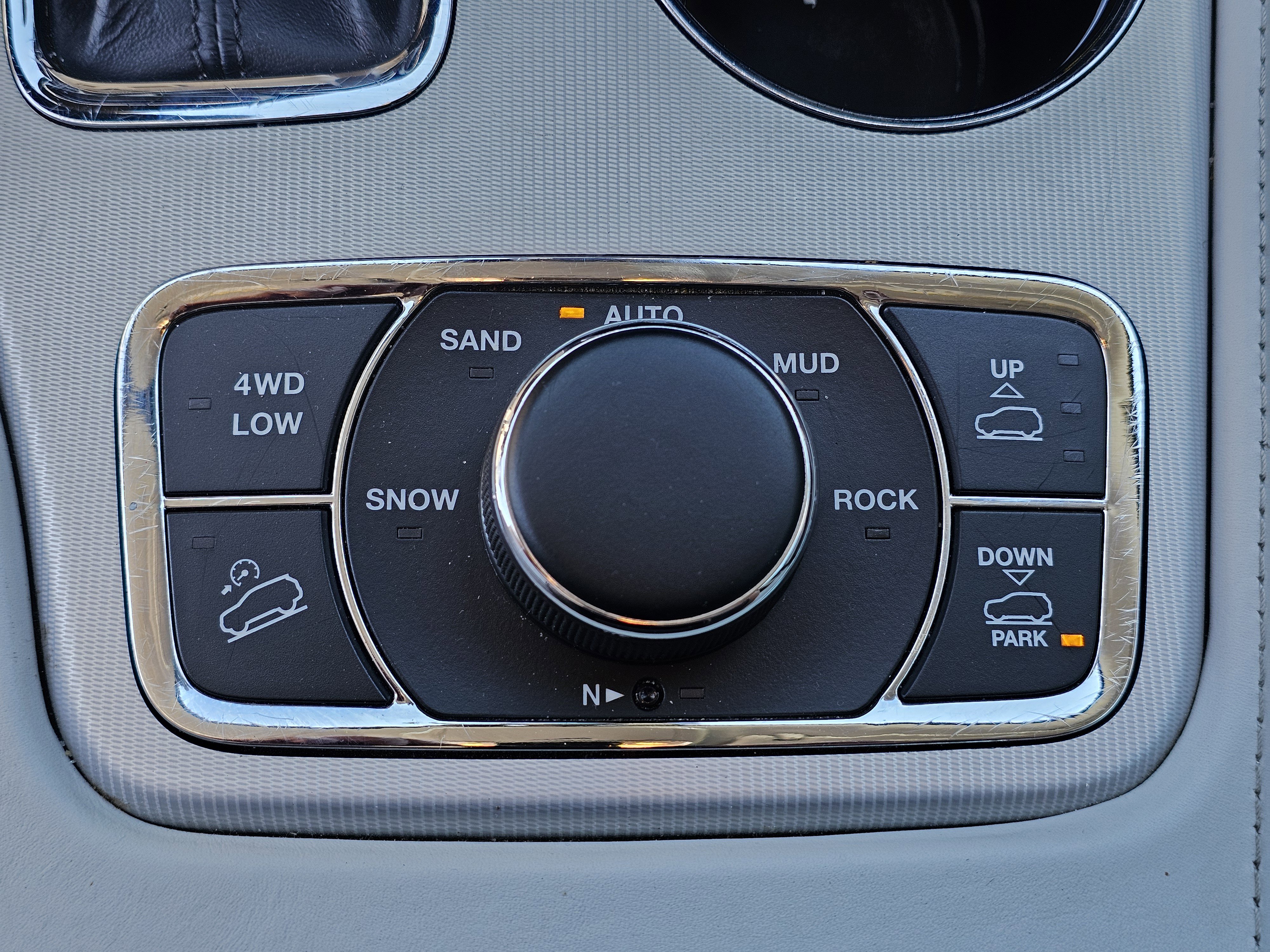 Used 2019 Jeep Grand Cherokee Summit AWD/4WD image 29