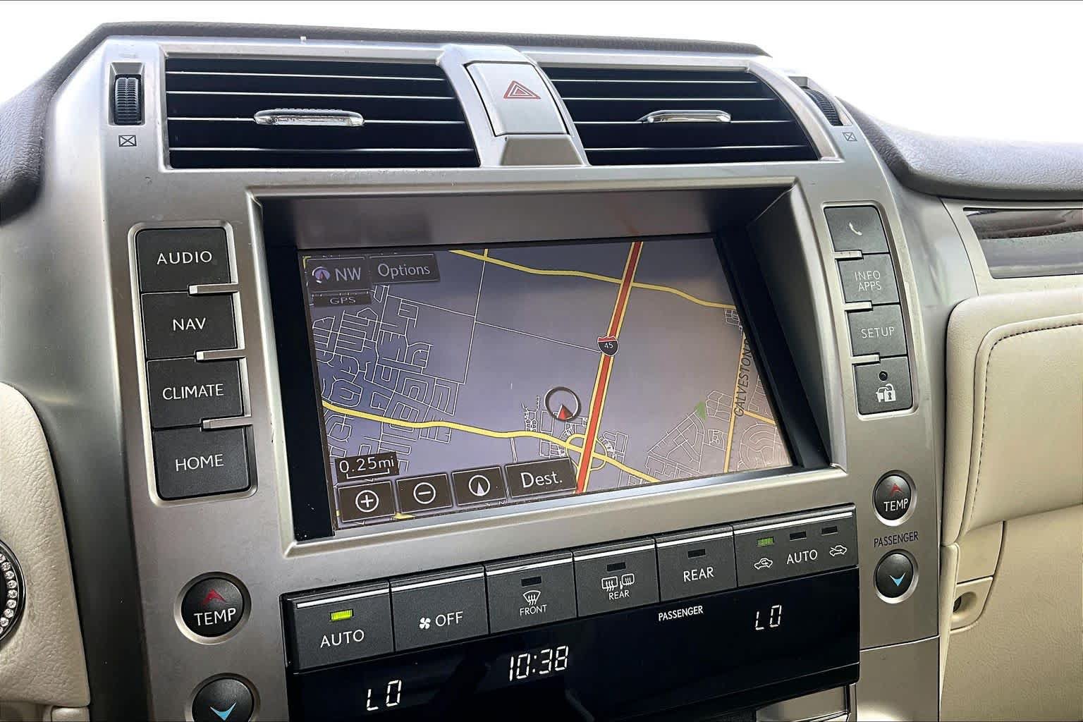 Used 2018 Lexus GX 460 Luxury w/ Preferred Accessory Package AWD/4WD image 34
