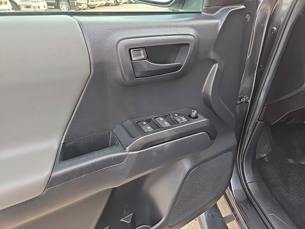 Used 2022 Toyota Tacoma SR image 36