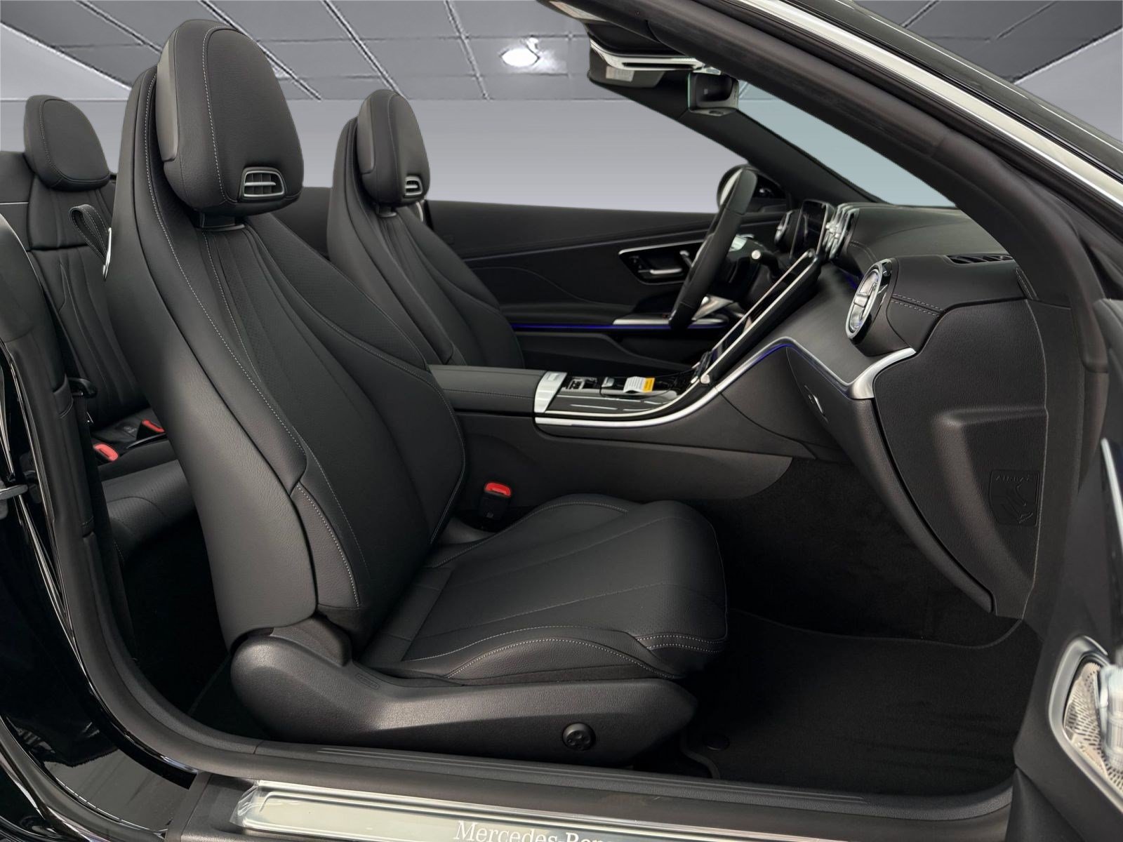 New 2027 Mercedes-Benz CLE 300 4MATIC Cabriolet image 21