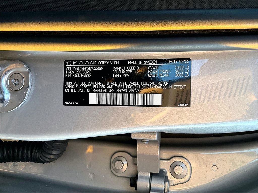 Used 2022 Volvo XC60 B5 Momentum image 27