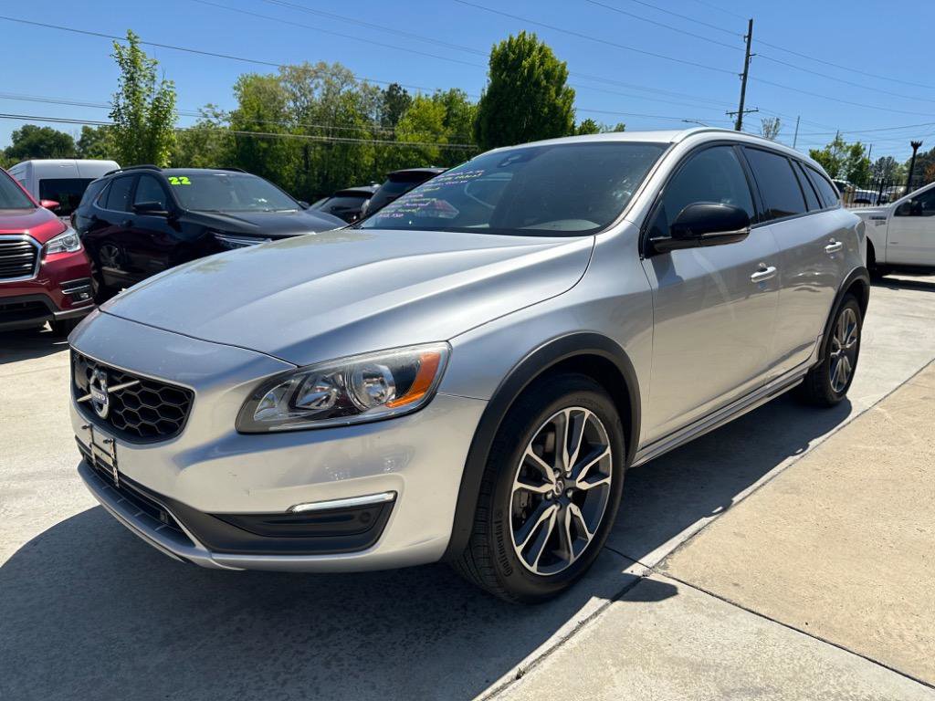 Used 2016 Volvo V60 T5 Cross Country image 19