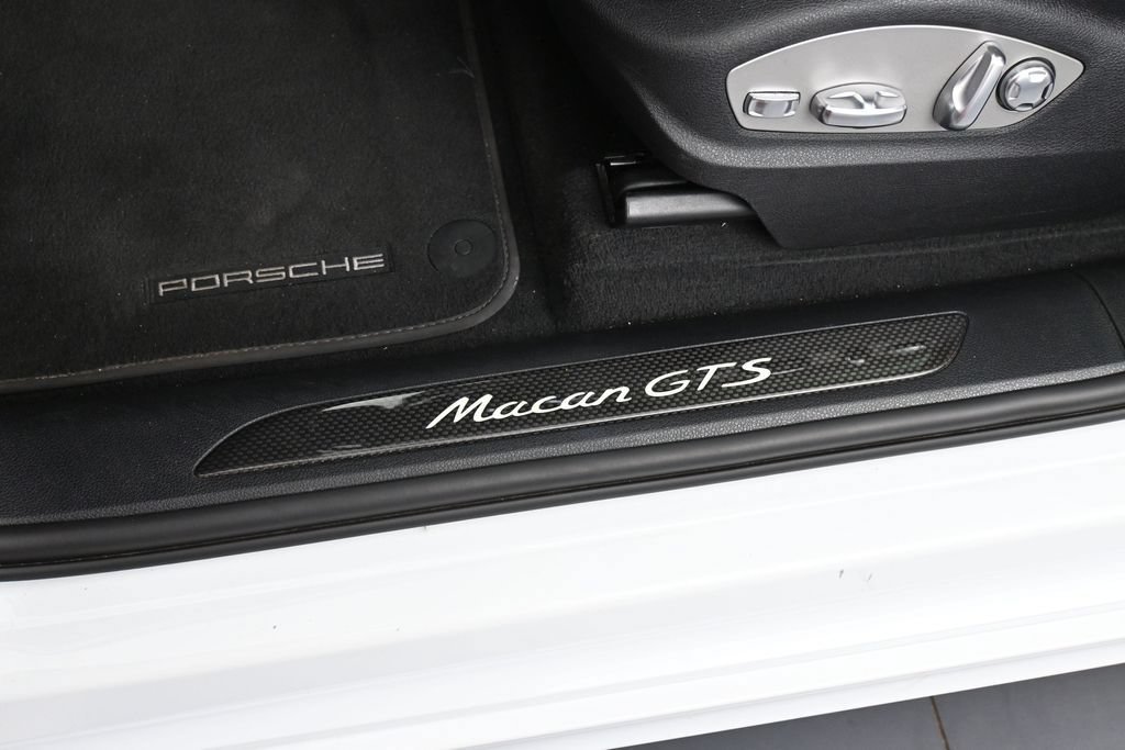 Certified 2022 Porsche Macan GTS AWD/4WD image 16