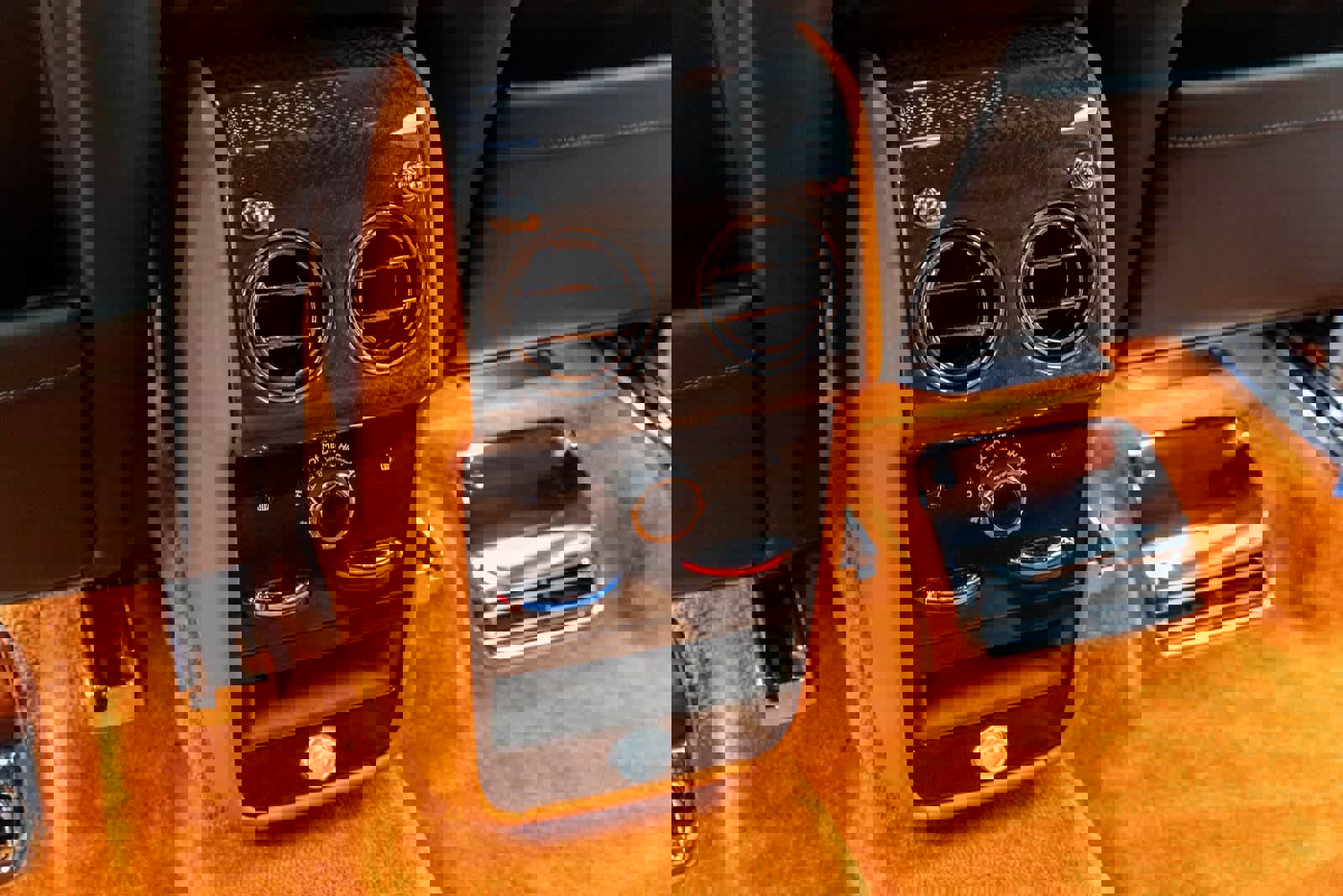 New 2026 Rolls-Royce Cullinan Black Badge image 33