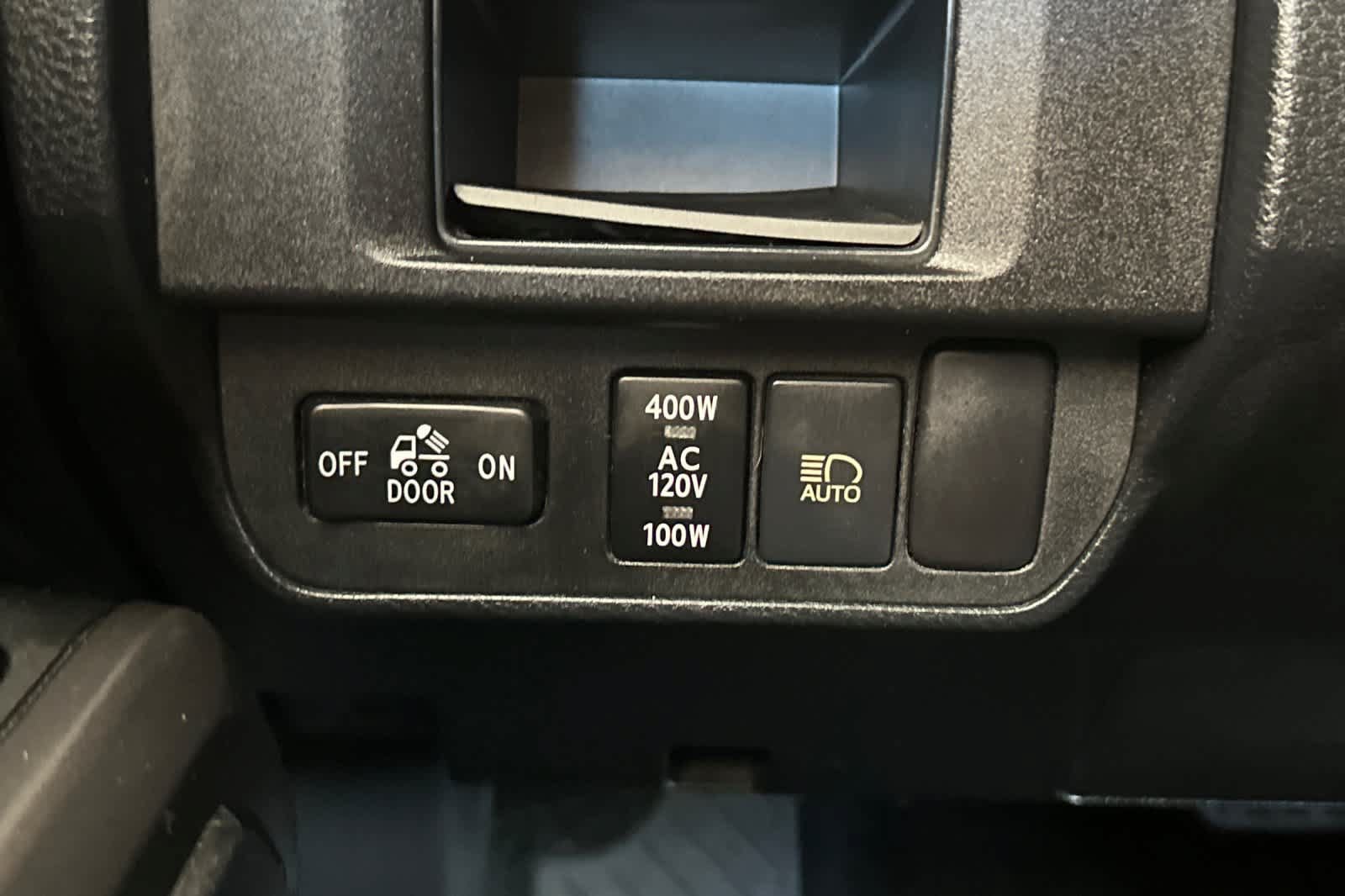 Used 2019 Toyota Tacoma TRD Sport w/ Technology Package AWD/4WD image 28