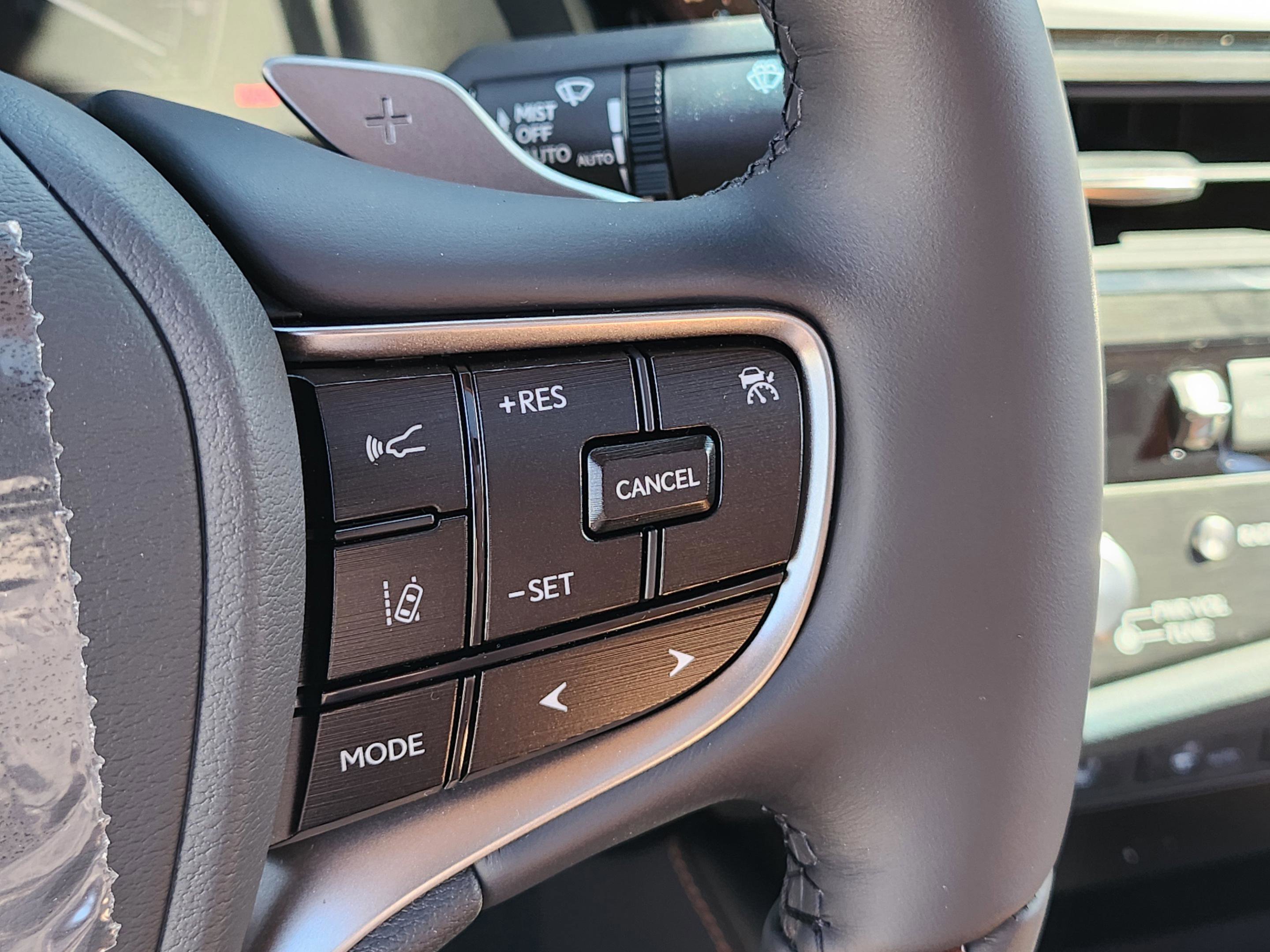 New 2025 Lexus ES 350 Ultra Luxury image 21